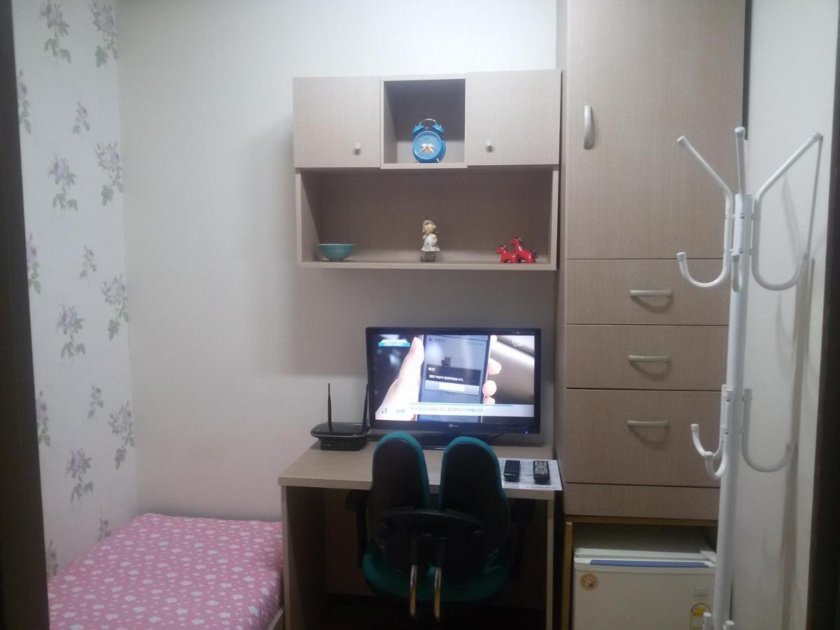I Want Livingtel Hotel Yongin Buitenkant foto